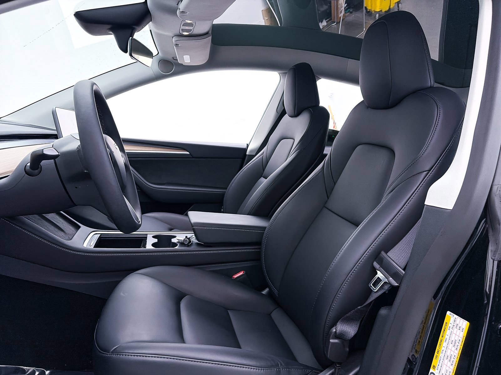 Used 2025 Tesla Model Y Long Range image 17