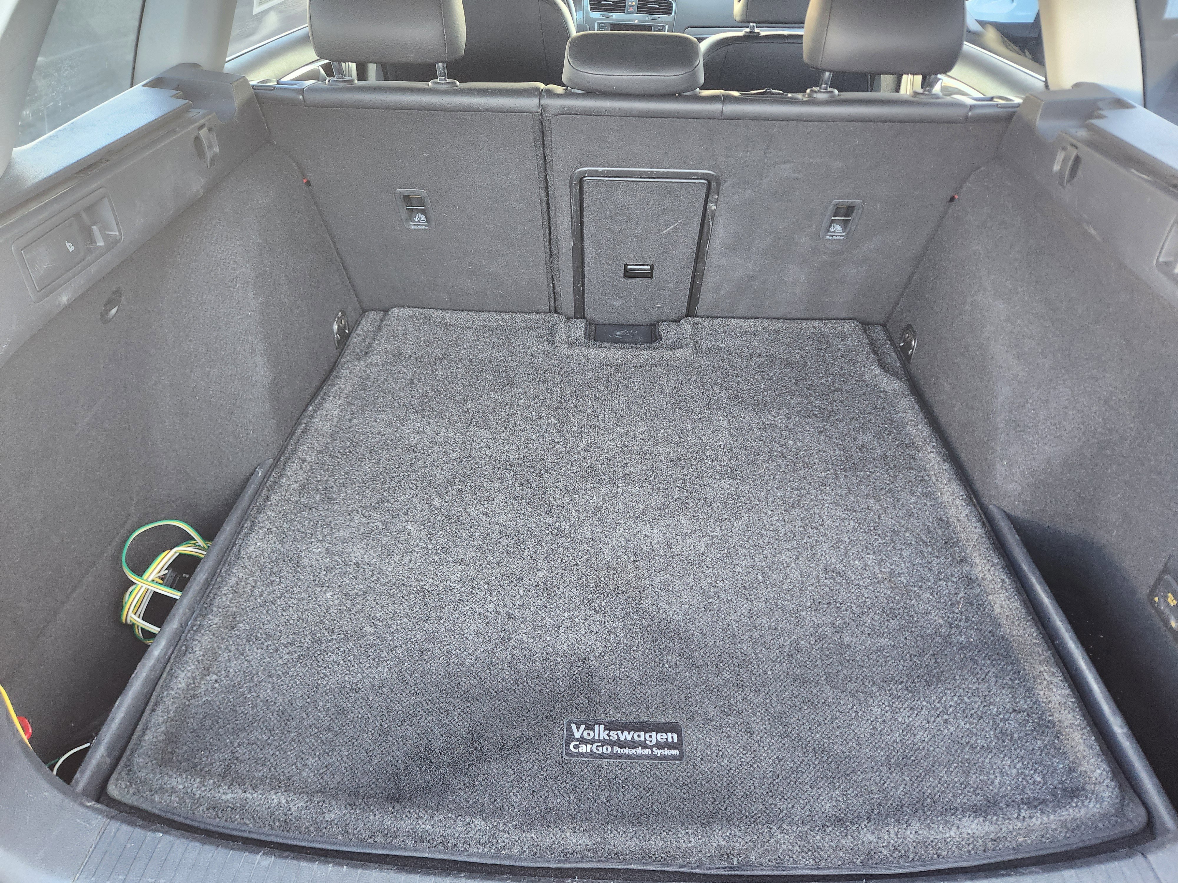 Used 2017 Volkswagen Golf Alltrack S image 26