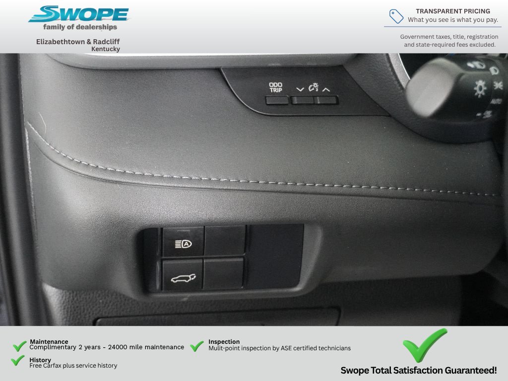 Used 2021 Toyota Highlander XLE AWD/4WD image 16