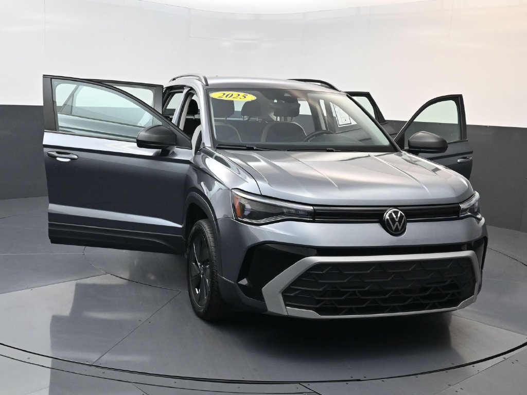 Used 2025 Volkswagen Taos S FWD image 30