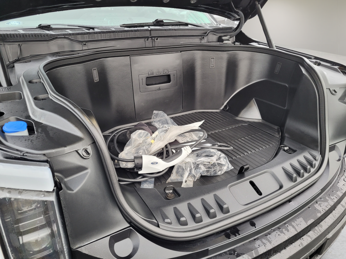 Used 2022 Ford F150 Lightning Pro AWD/4WD image 25
