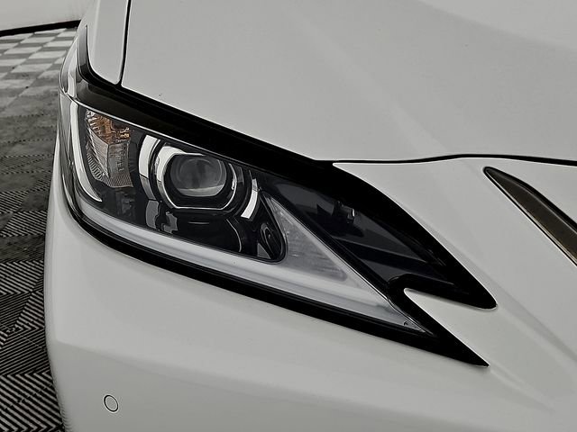 Certified 2022 Lexus ES 300h F Sport image 10