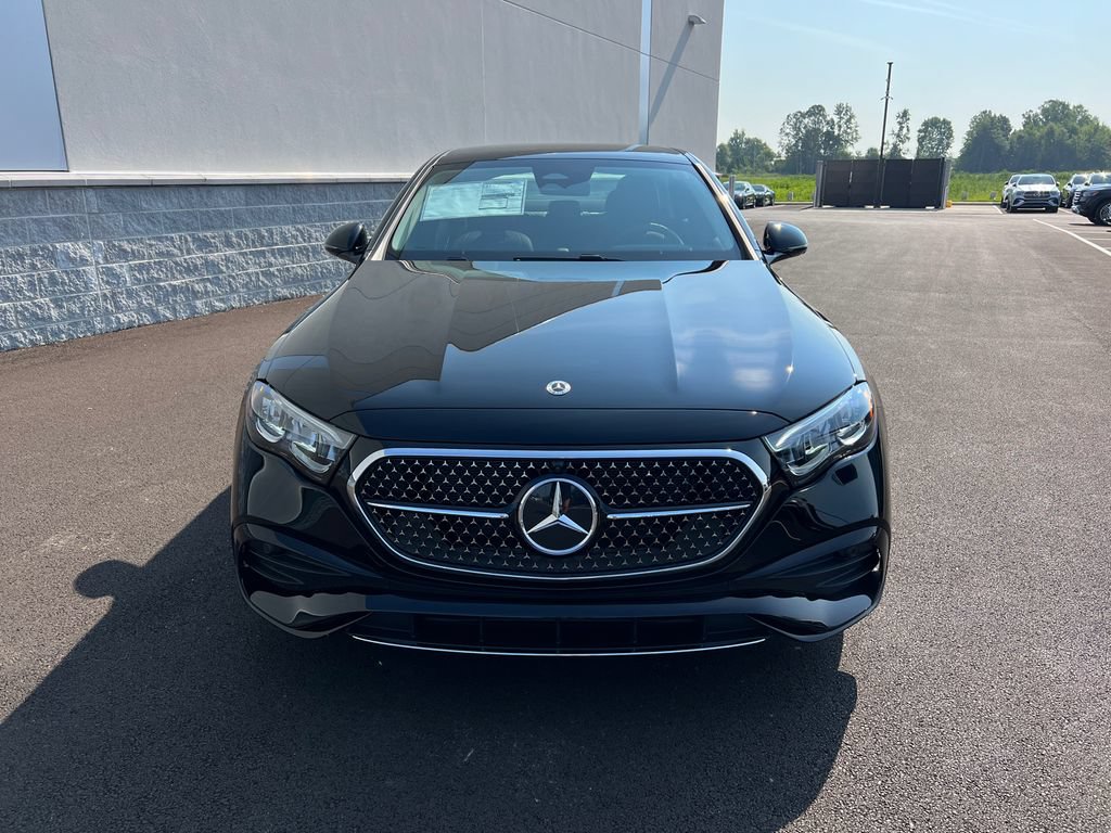 New 2026 Mercedes-Benz E 350 4MATIC Sedan image 3