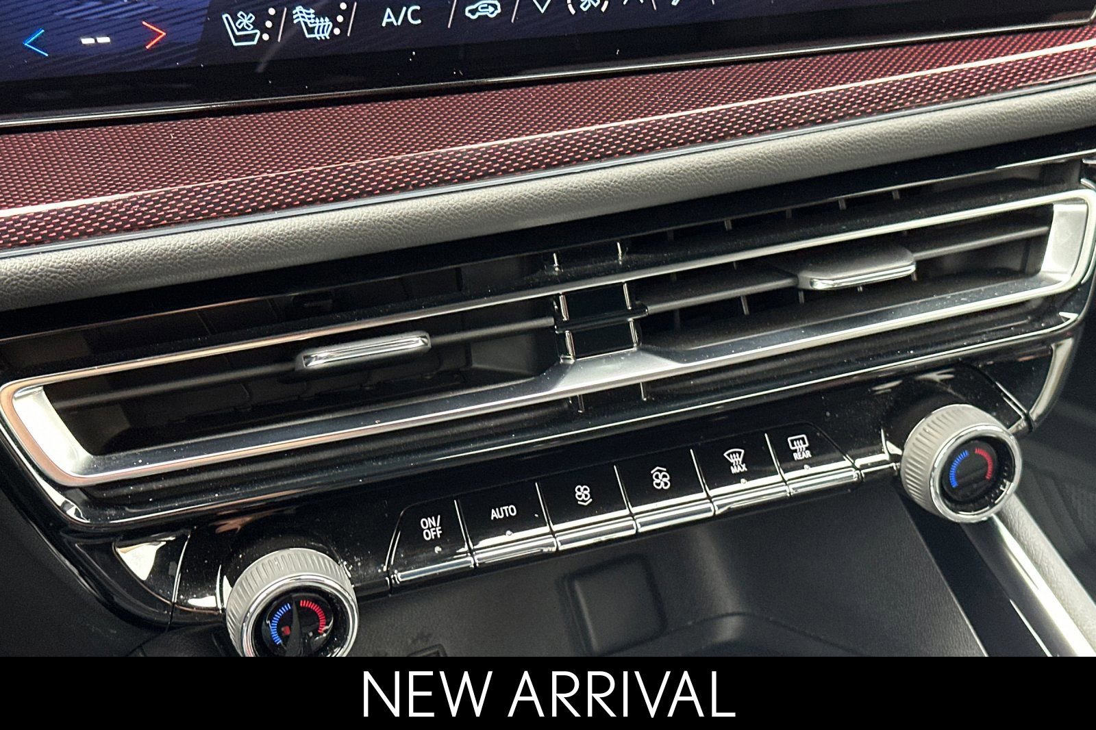 Used 2024 Chevrolet Traverse RS w/ LPO, Floor Liner Package image 26