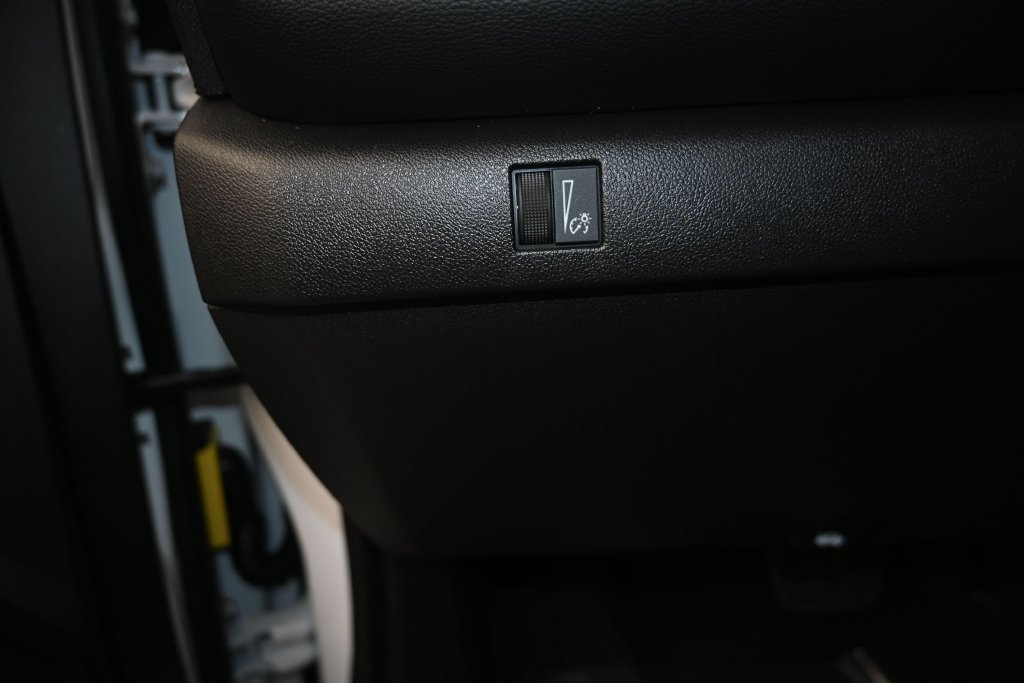 Used 2026 Chevrolet Colorado LT RWD image 12