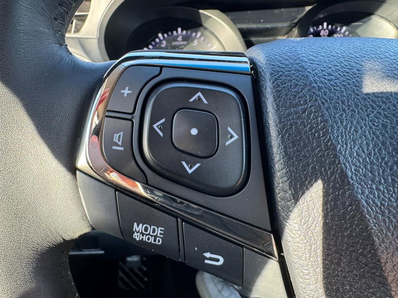 Used 2016 Toyota Avalon Touring image 14