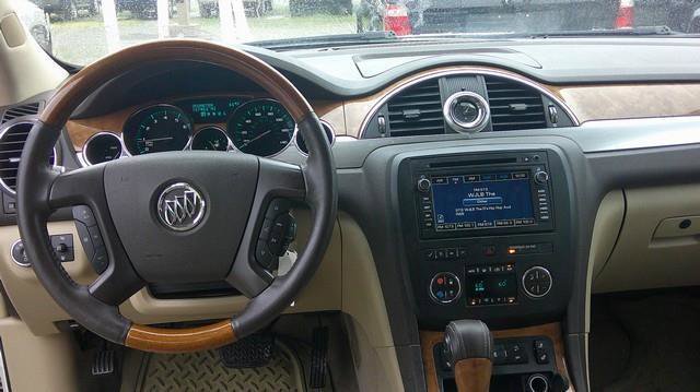 Used 2008 Buick Enclave CXL w/ Entertainment Package #3 image 10