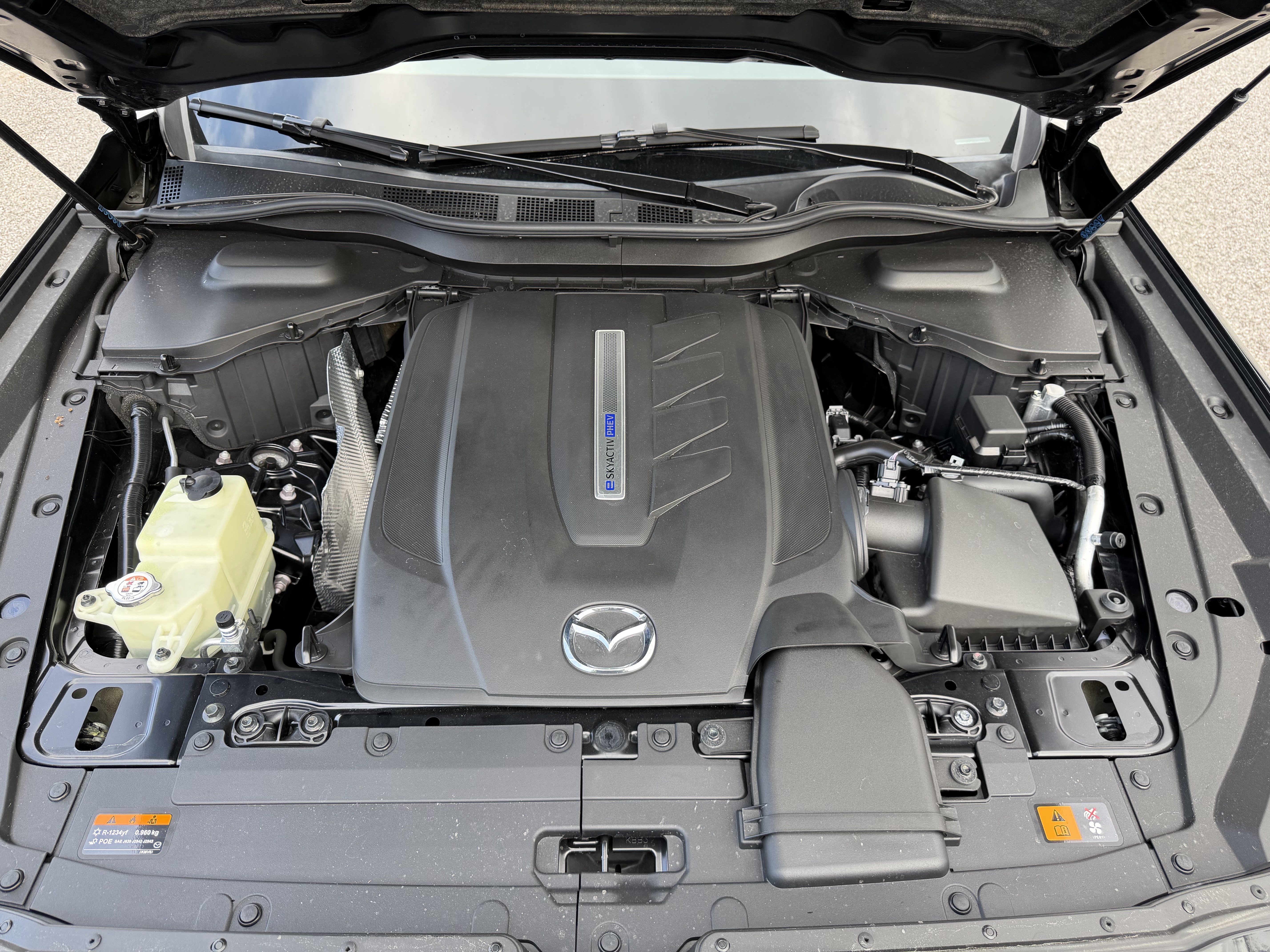 Used 2025 MAZDA CX-90 Plug-In Hybrid w/ Preferred AWD/4WD image 36