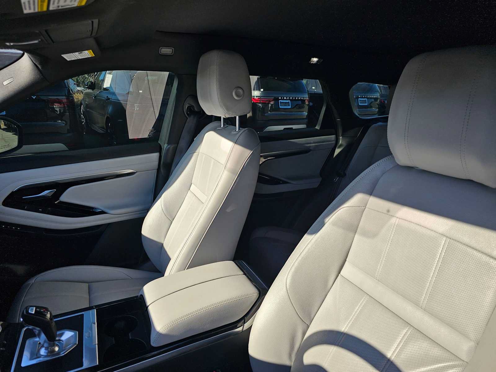 Used 2020 Land Rover Range Rover Evoque SE AWD/4WD image 21