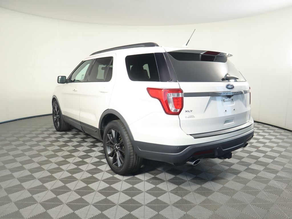 Used 2019 Ford Explorer XLT w/ Equipment Group 202A image 7