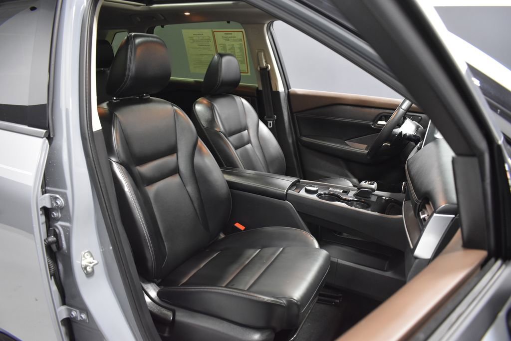 Certified 2023 Nissan Rogue SV w/ SV Premium B Package image 14