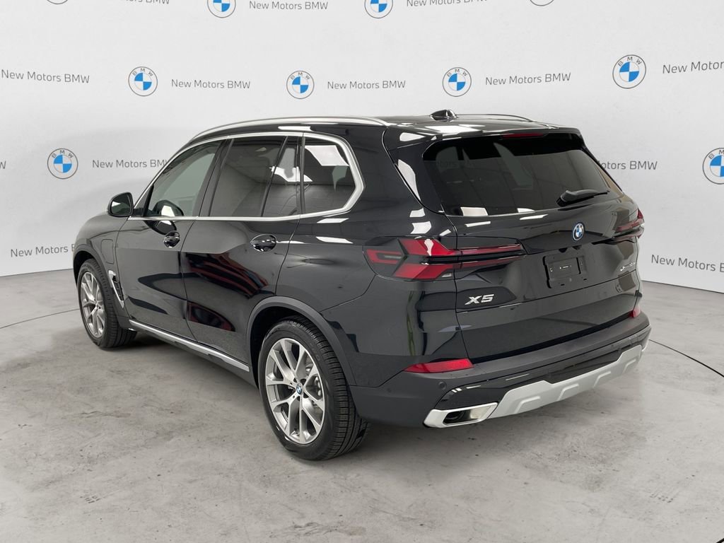 New 2026 BMW X5 xDrive50e AWD/4WD image 2