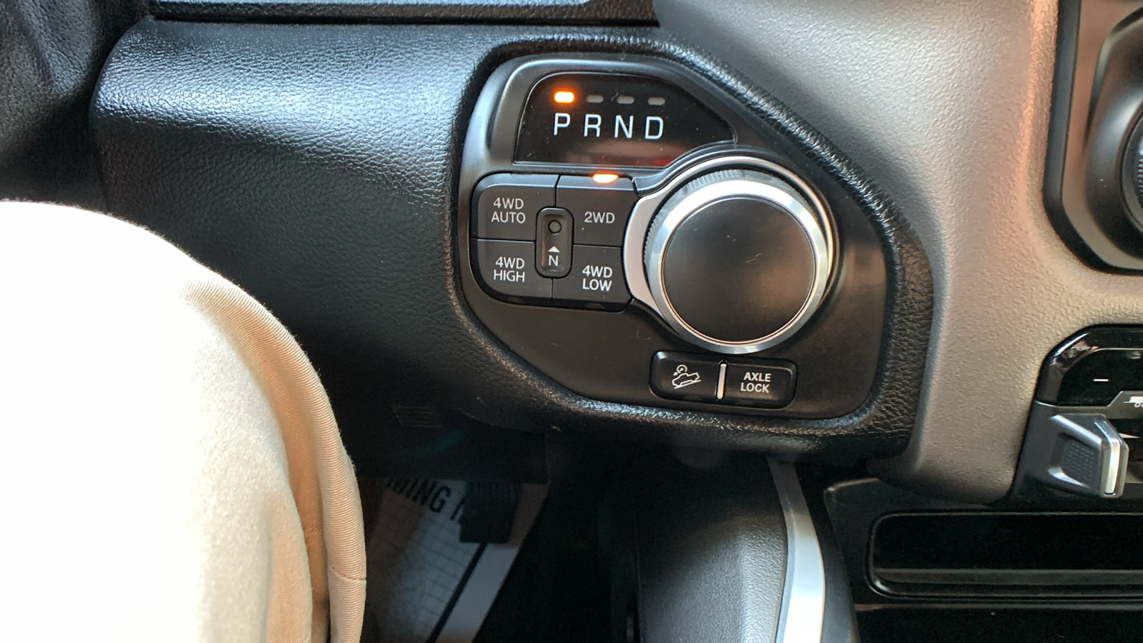 Used 2020 RAM 1500 Big Horn AWD/4WD image 17