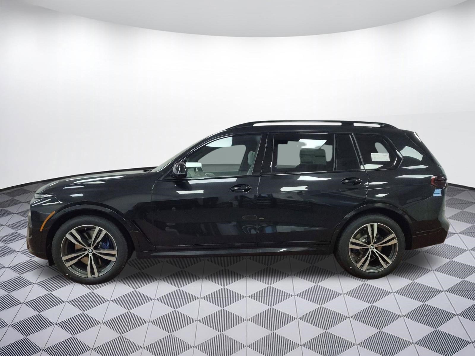 Used 2026 BMW X7 xDrive40i w/ M Sport Package AWD/4WD image 2