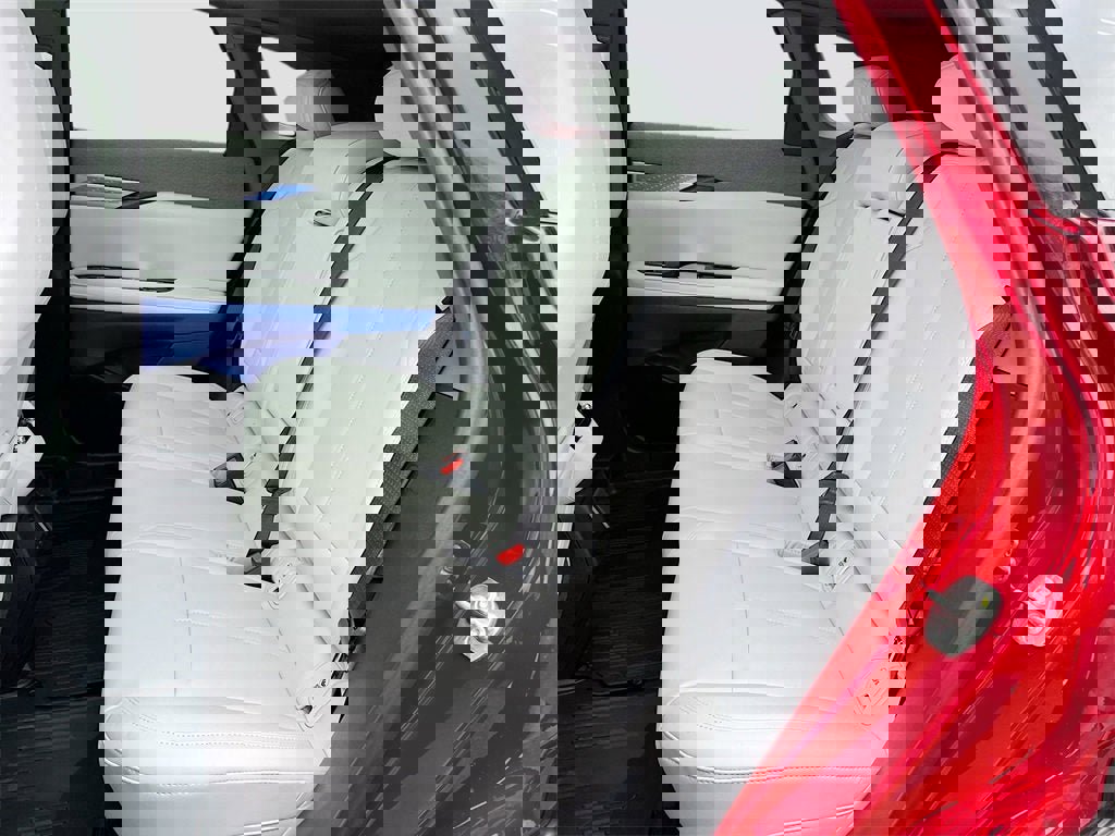 New 2026 Cadillac Optiq Luxury 1 image 24