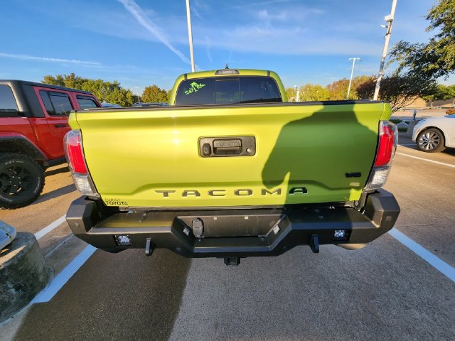 Used 2023 Toyota Tacoma TRD Sport AWD/4WD image 5