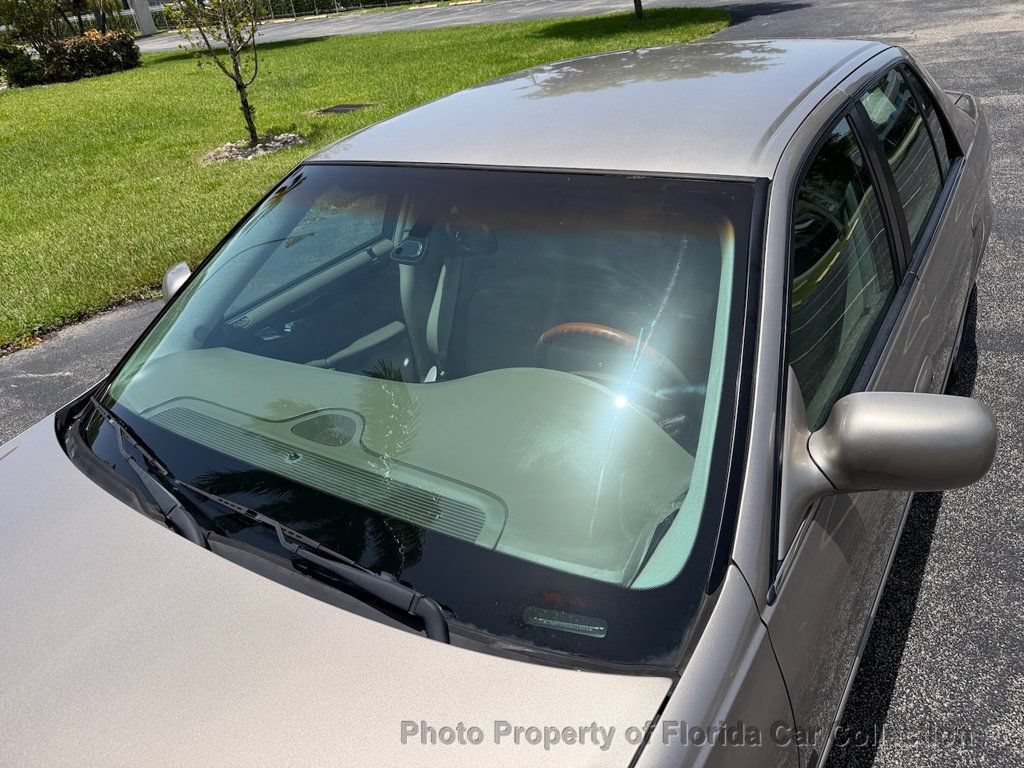 Used 2004 Cadillac De Ville DTS w/ Equipment Group FWD image 25