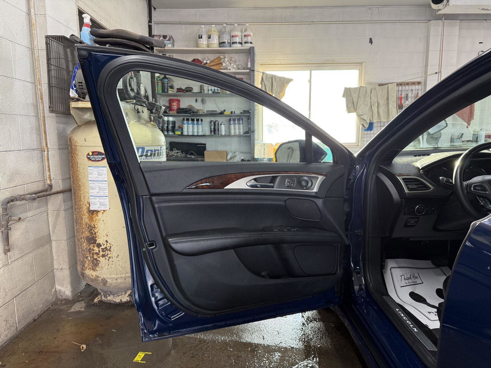 Used 2020 Lincoln MKZ Reserve w/ Elements Package image 12