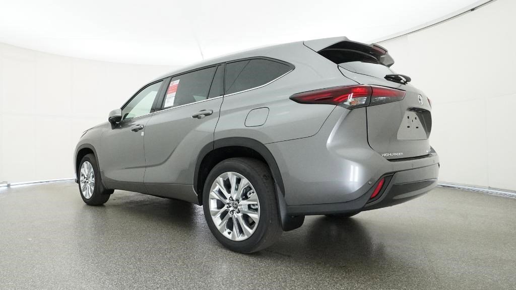 New 2025 Toyota Highlander Limited image 14