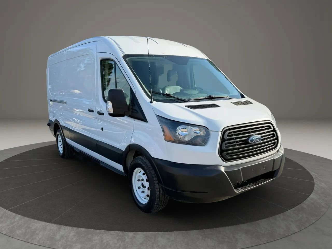 Used 2019 Ford Transit 150 148 Medium Roof RWD image 3