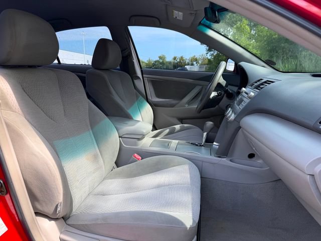 Used 2011 Toyota Camry LE FWD image 23