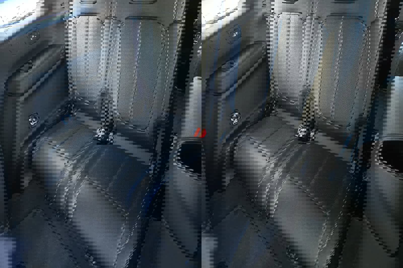 Used 2024 Jeep Grand Cherokee L Limited w/ Luxury Tech Group II image 17