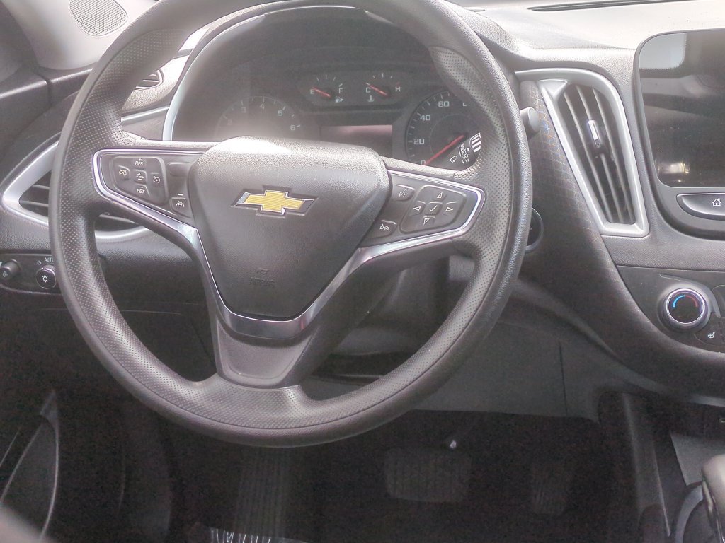 Used 2023 Chevrolet Malibu LT FWD image 9
