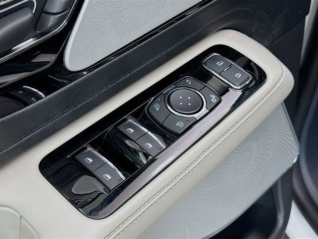 Used 2025 Lincoln Aviator Reserve w/ Equipment Group 201A AWD/4WD image 18