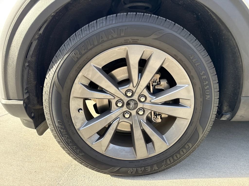 Used 2021 Ford Explorer XLT w/ Equipment Group 202A image 11