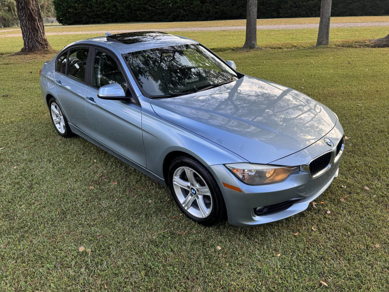 Used 2014 BMW 320i xDrive Sedan image 2