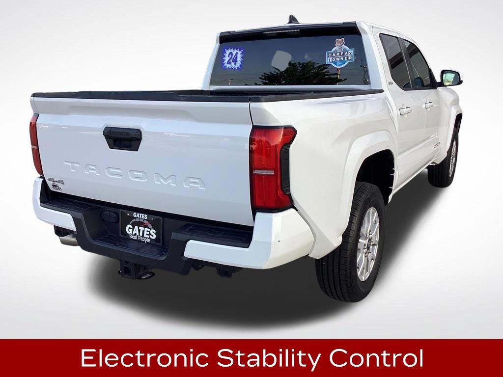 Used 2024 Toyota Tacoma SR5 AWD/4WD image 10