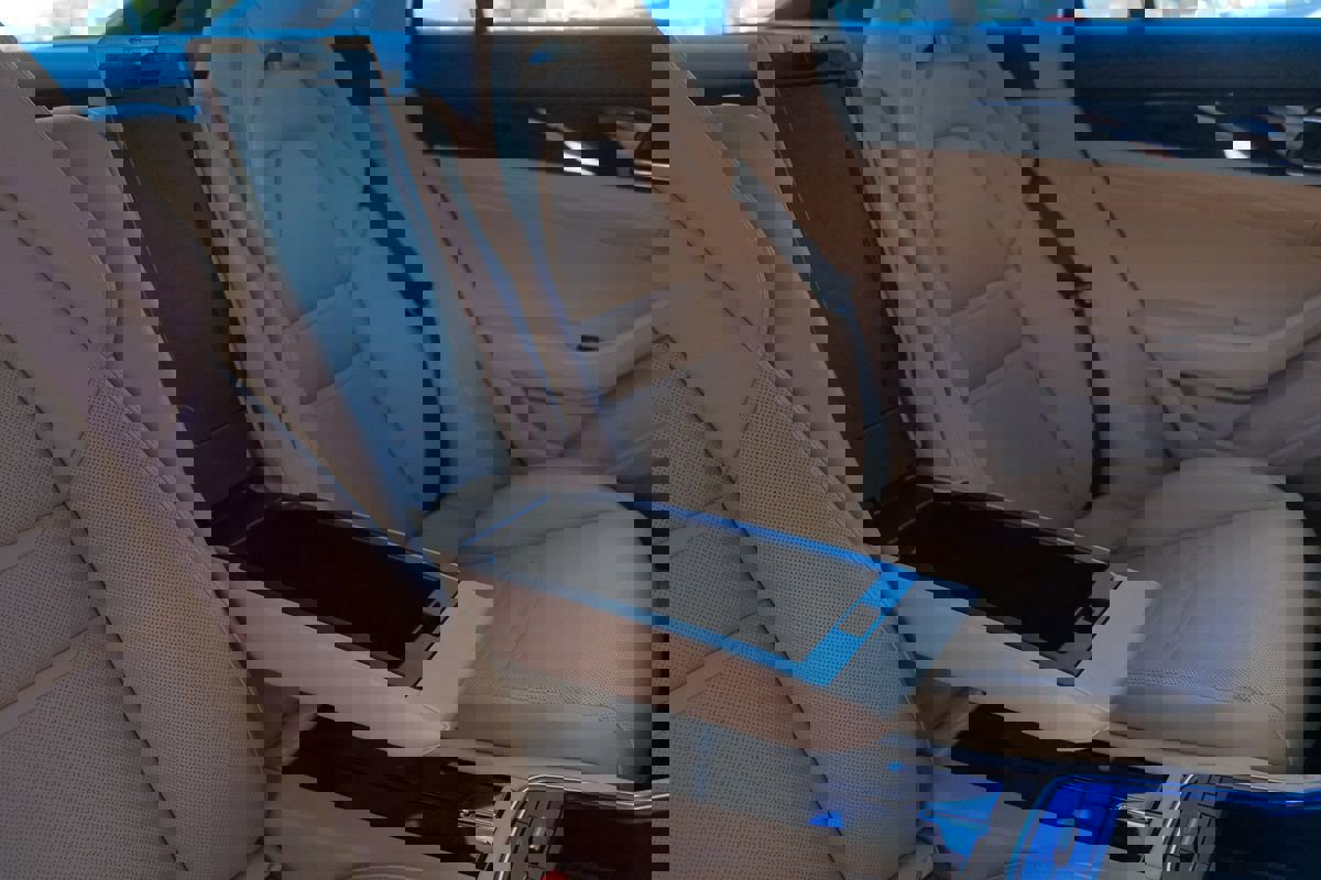 Used 2017 Porsche Panamera image 32