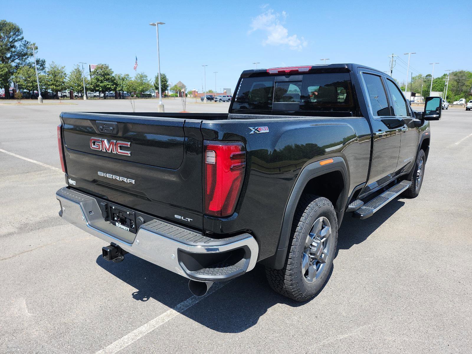 New 2025 GMC Sierra 2500 SLT w/ SLT Premium Package image 3