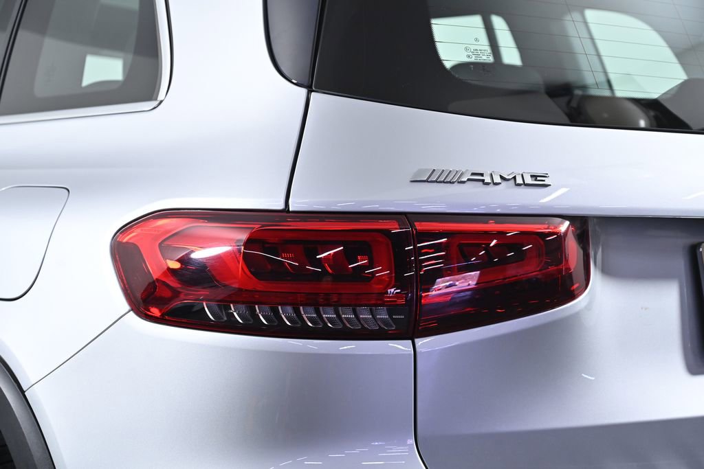 Used 2022 Mercedes-Benz GLB 35 AMG 4MATIC image 7