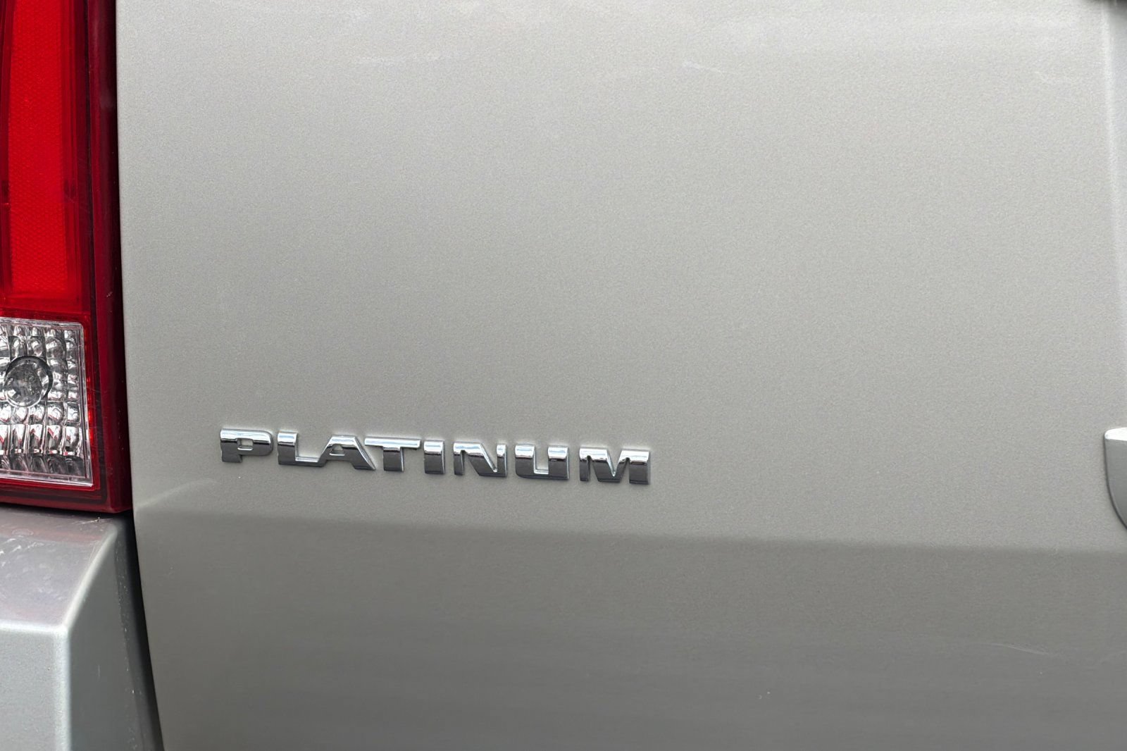 Used 2013 Cadillac Escalade ESV Platinum AWD/4WD image 29