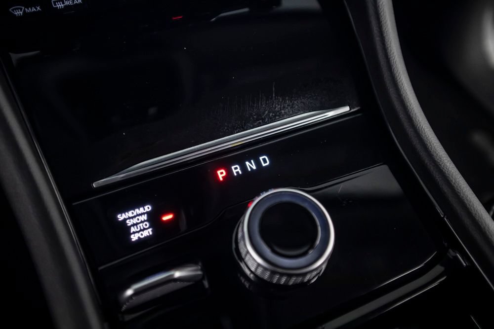 Used 2023 Jeep Grand Cherokee L Limited AWD/4WD image 37