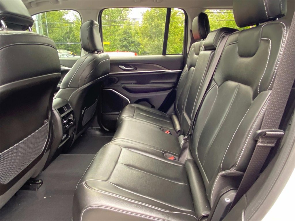 Used 2024 Jeep Grand Cherokee Limited 4xe image 16