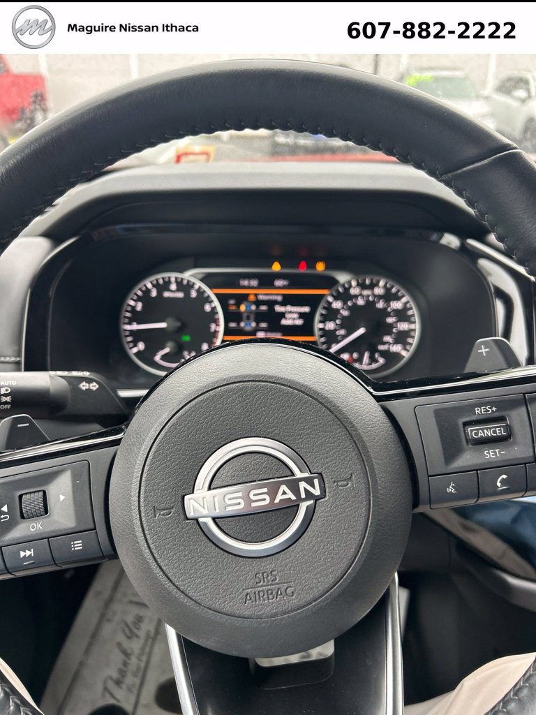 Used 2023 Nissan Pathfinder SV AWD/4WD image 6
