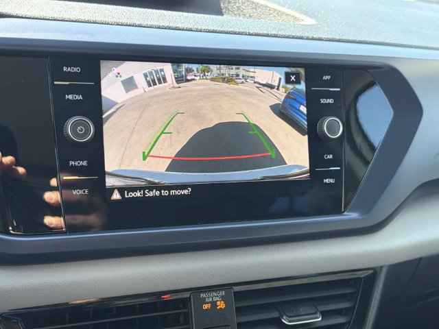 Certified 2023 Volkswagen Taos SE w/ Panoramic Sunroof Package FWD image 25