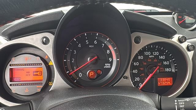 Used 2017 Nissan 370Z Touring RWD image 16