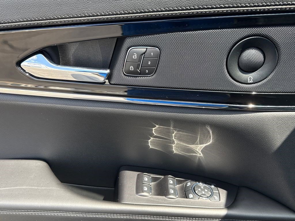 Used 2023 Lincoln Nautilus Reserve w/ Luxury Package image 22