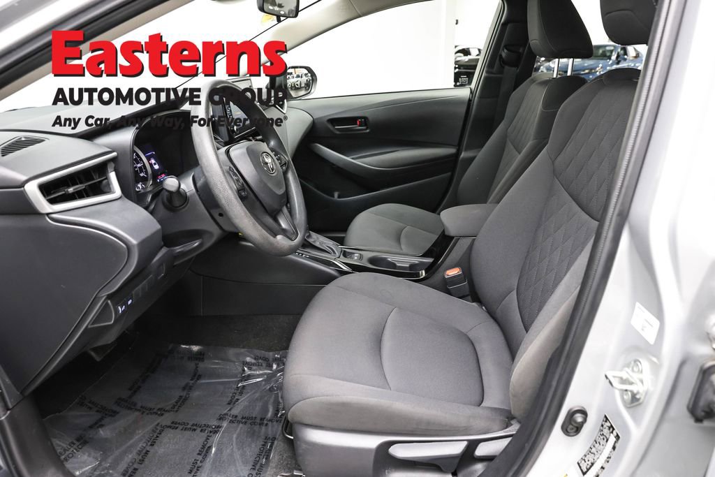 Used 2022 Toyota Corolla LE FWD image 14