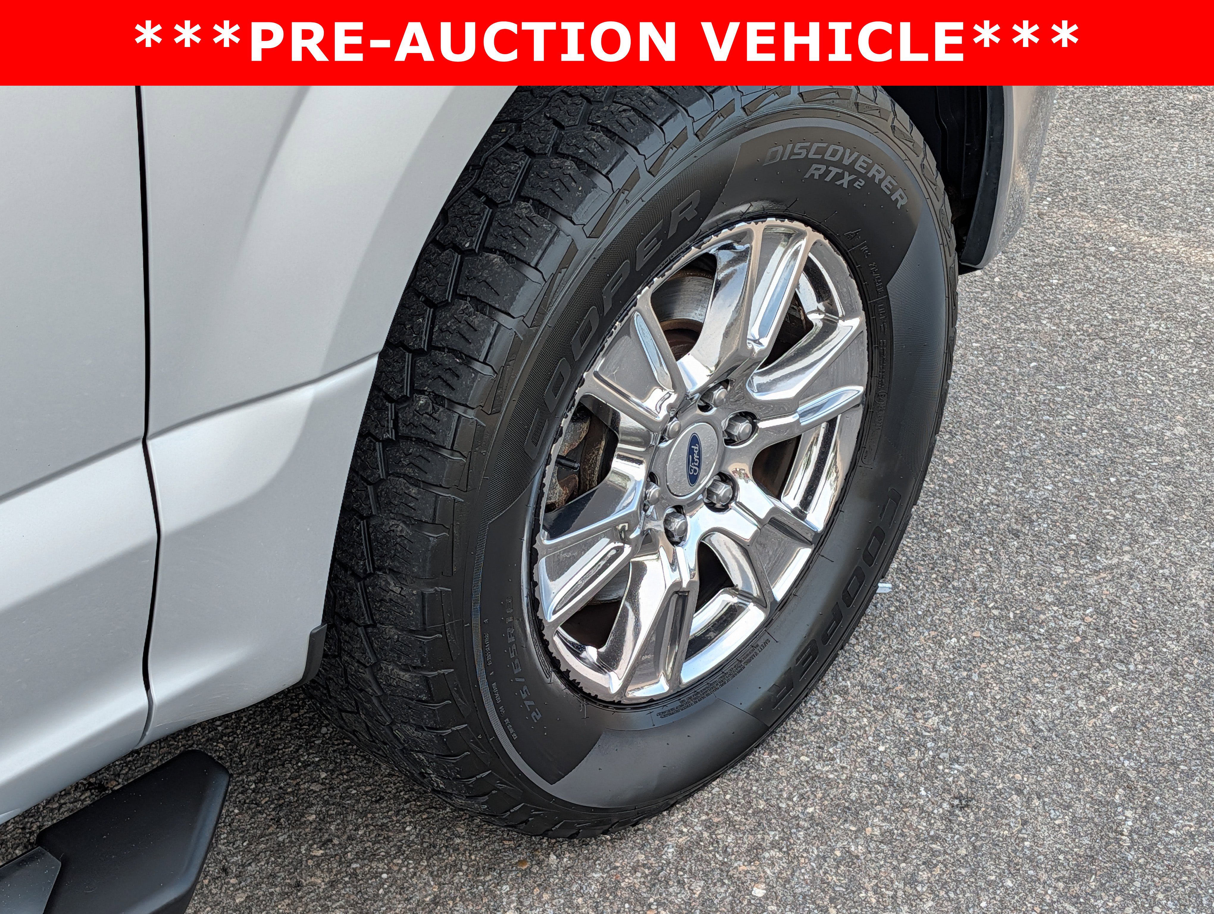 Used 2017 Ford F150 XLT w/ Equipment Group 302A Luxury AWD/4WD image 12