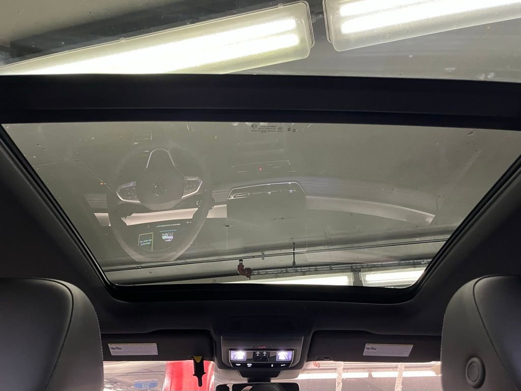 New 2025 Volkswagen Tiguan SE R-Line image 10