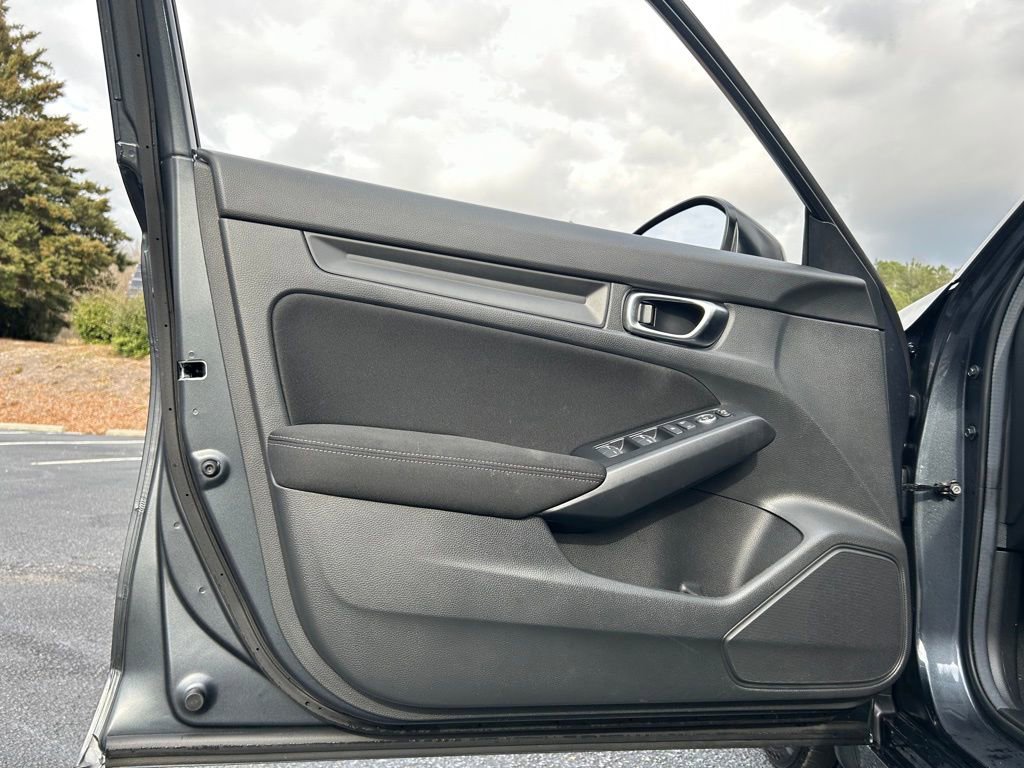 Used 2025 Honda Civic Sport image 49