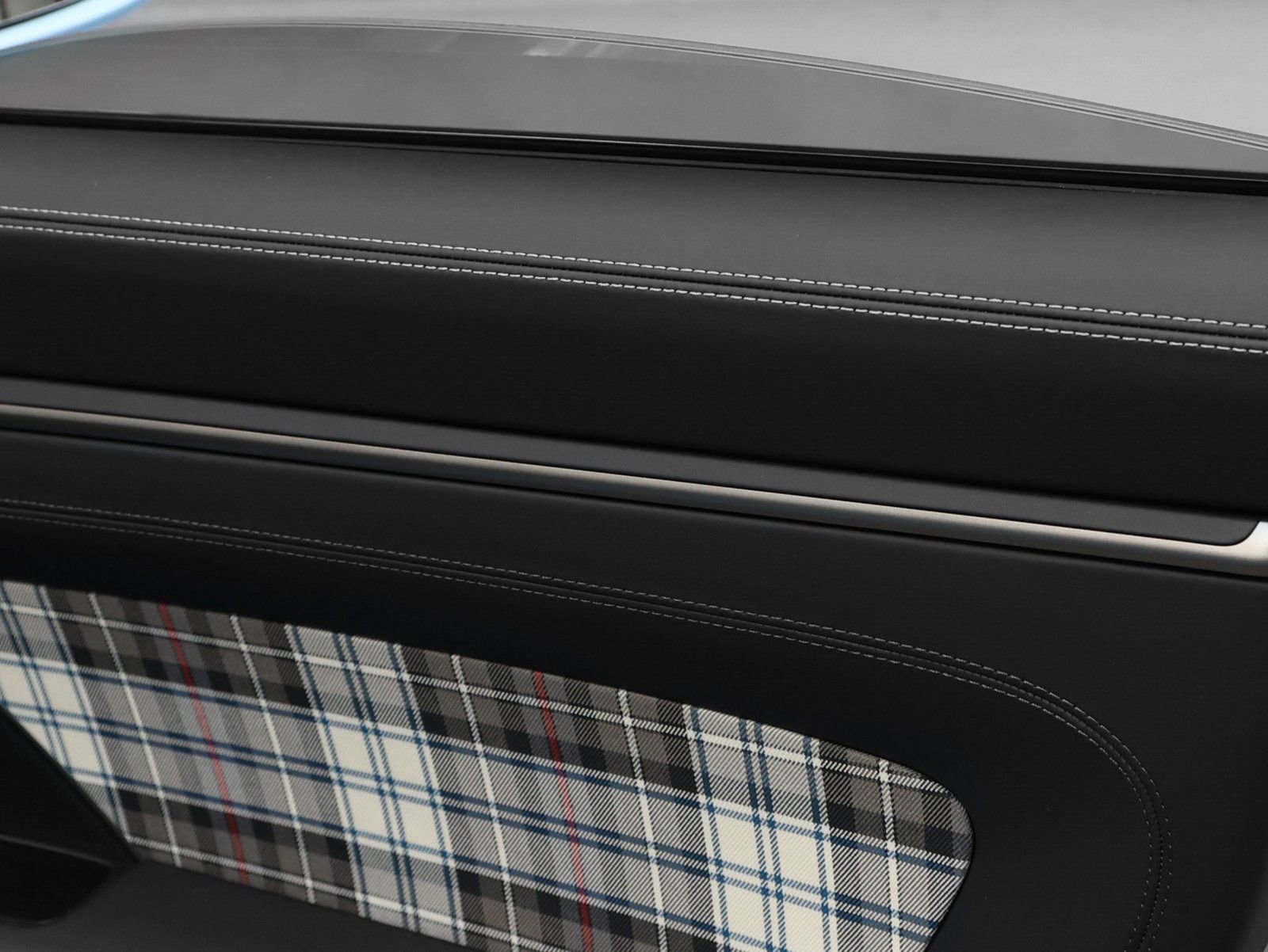 Certified 2025 Porsche 911 Turbo image 48