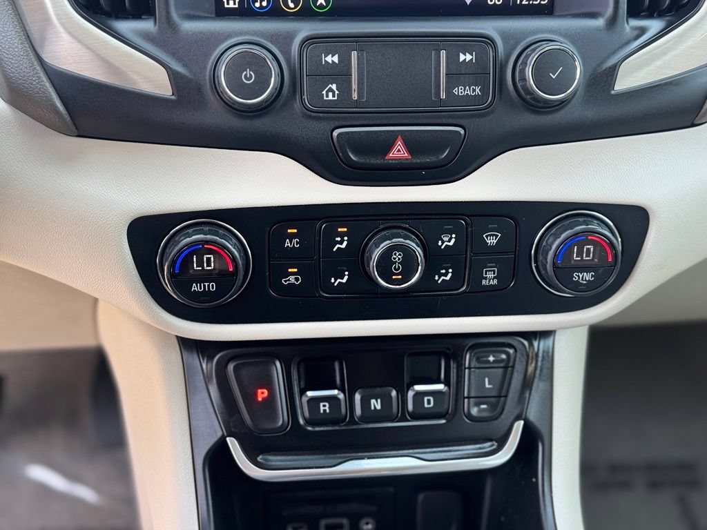 Used 2020 GMC Terrain Denali w/ Denali Premium Package AWD/4WD image 19