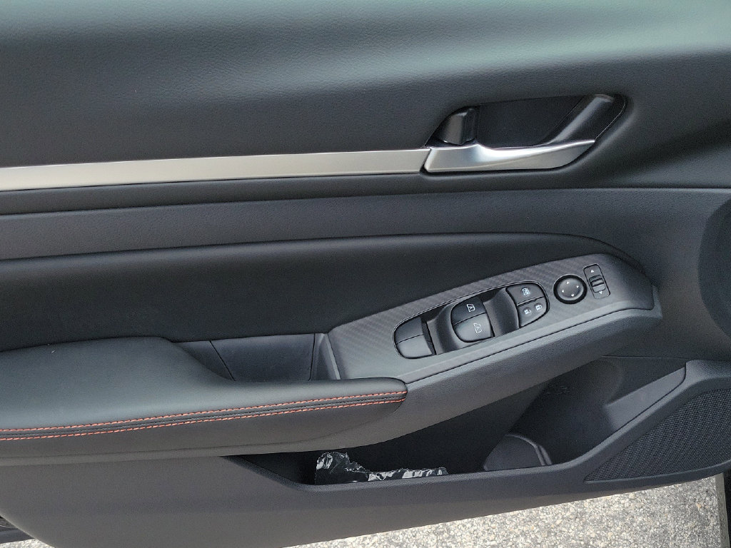 New 2026 Nissan Altima 2.5 SR FWD image 22