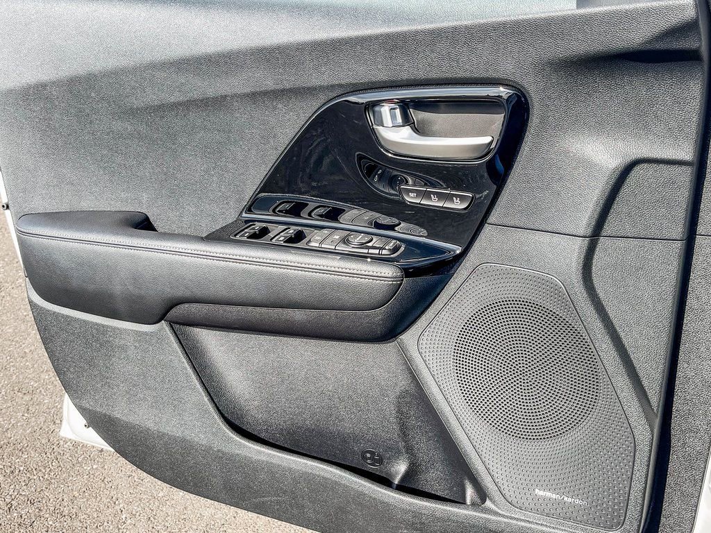 Used 2022 Kia Niro EX Premium image 54