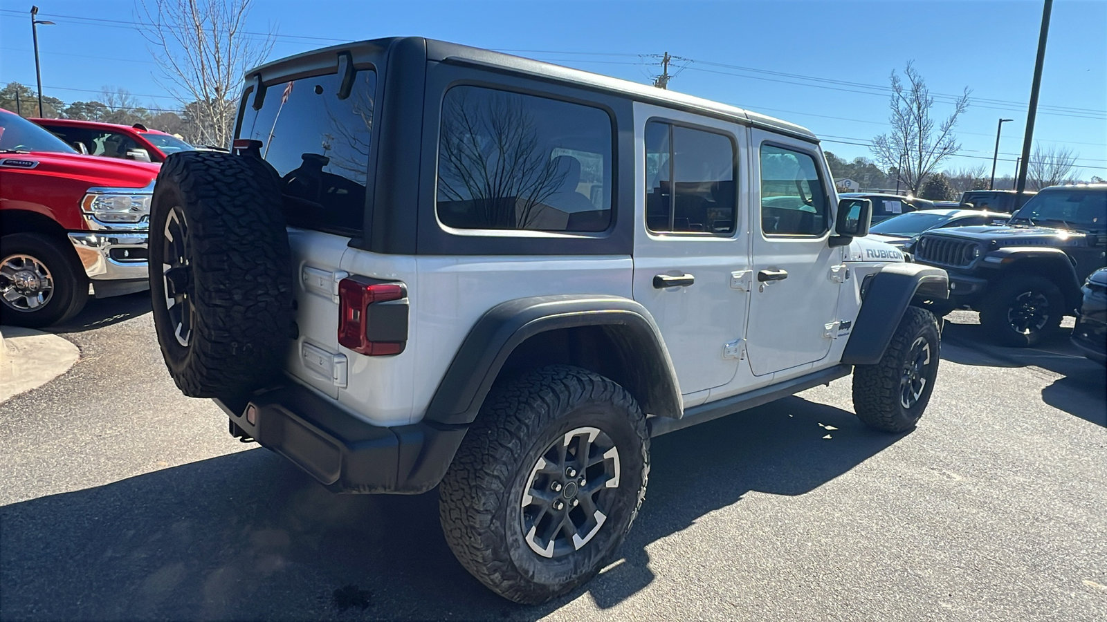 Used 2025 Jeep Wrangler Unlimited Rubicon 4xe w/ Convenience Group image 8